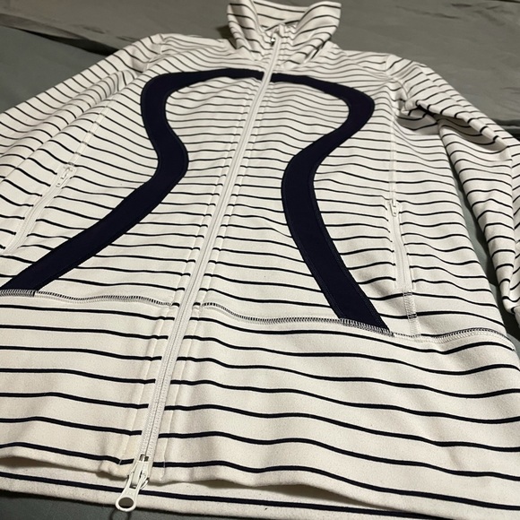 Lululemon Quiet Stripe In Stride Jacket - Picture 4 of 7